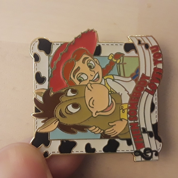 Bullseye and Jesse Toy Story Disney Trading Pin #51 2002 - Picture 3 of 4